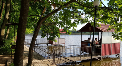 Рибалка на базі відпочинку «Кльове місце» у Вінницькій області