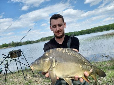 Риболовля на водоймі у Бобовищах