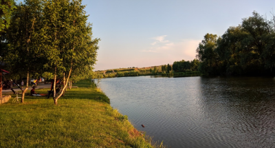 Рибалка у заміському комплексі: Березине у с. Зарванці, Вінницької області