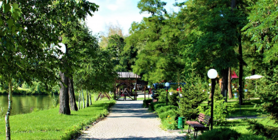 Рибалка у заміському комплексі: Березине у с. Зарванці, Вінницької області