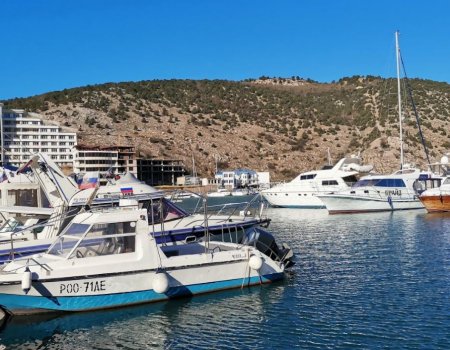 Морская рыбалка в Балаклавской бухте в Крыму