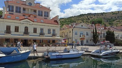 Морская рыбалка в Балаклавской бухте в Крыму