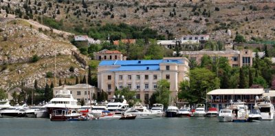 Морская рыбалка в Балаклавской бухте в Крыму