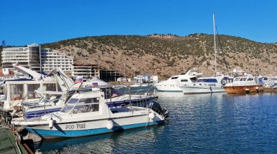 Морская рыбалка в Балаклавской бухте в Крыму