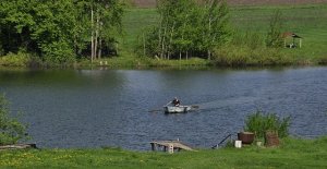 Риболовля на ставку Перші Бугаї в Харківській області