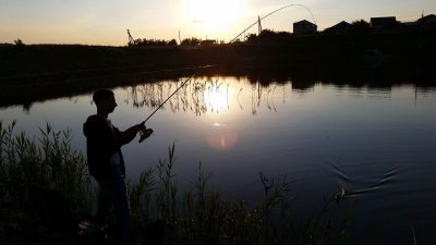 Рыбалка на водоеме -  Белая скала