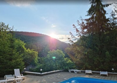 Рибалка на Рибній Фермі у «Воєводиному»