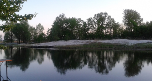 Рибальська база «Дніпровська затока» у Черкаській області 