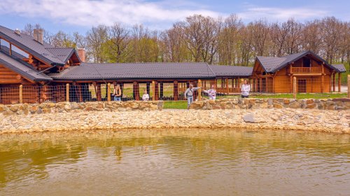 Відпочинковий комплекс «Козацька слобода-Раковець»