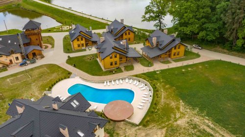 Відпочинковий комплекс «Козацька слобода-Раковець»