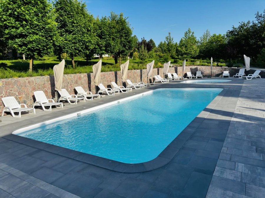 База відпочинку та риболовлі «Весела Роща» у Дніпропетровській області