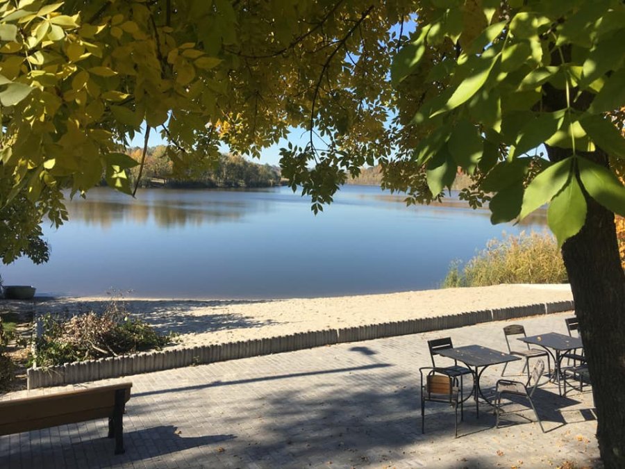 База відпочинку та риболовлі «Весела Роща» у Дніпропетровській області