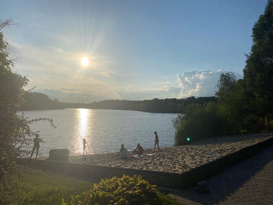 База відпочинку та риболовлі «Весела Роща» у Дніпропетровській області