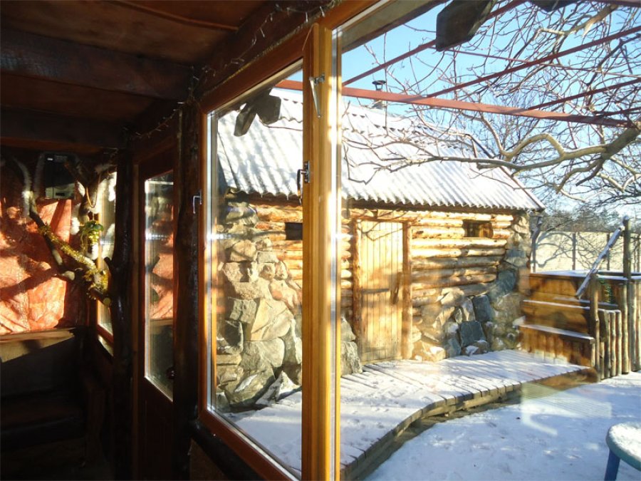 Будинок на березі р. Дніпро у Запоріжжі: «Чарівна Садиба»