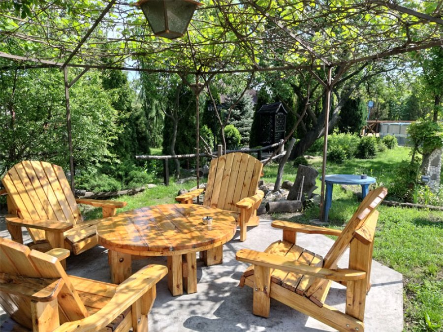 Будинок на березі р. Дніпро у Запоріжжі: «Чарівна Садиба»