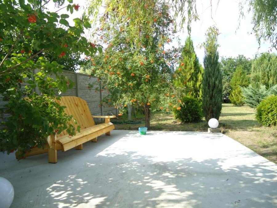 Будинок на березі р. Дніпро у Запоріжжі: «Чарівна Садиба»