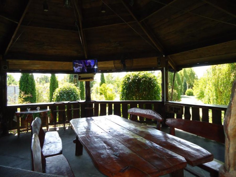 Будинок на березі р. Дніпро у Запоріжжі: «Чарівна Садиба»