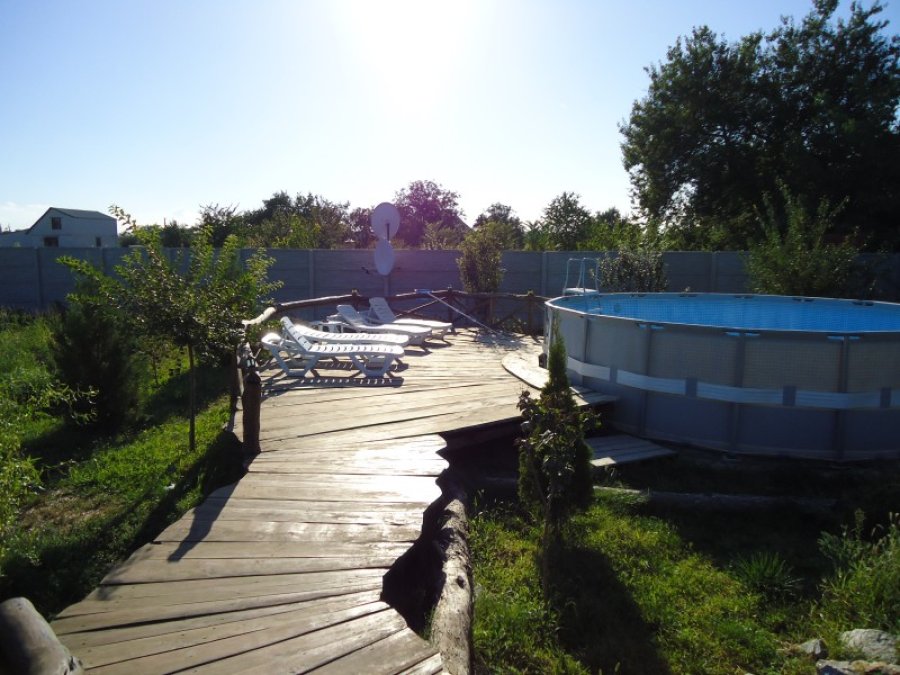 Будинок на березі р. Дніпро у Запоріжжі: «Чарівна Садиба»