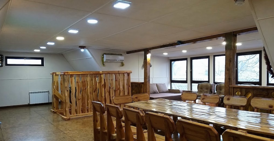 Будинок на березі р. Дніпро у Запоріжжі: «Чарівна Садиба»