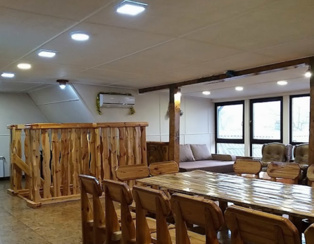 Будинок на березі р. Дніпро у Запоріжжі: «Чарівна Садиба»