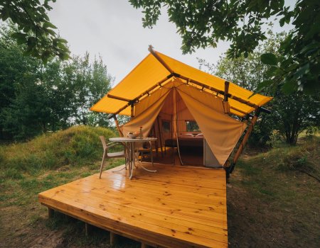 Глемпінг «Голубе озеро»