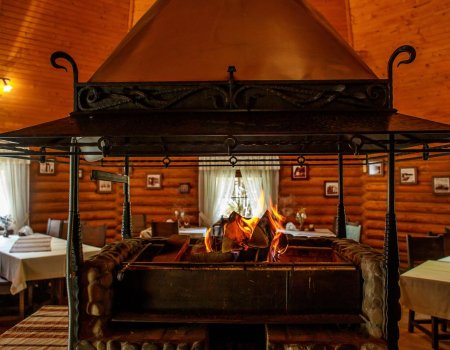 Туристичний комплекс «Поляна Квасова»