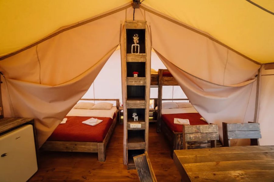 Глемпінг «Голубе озеро»