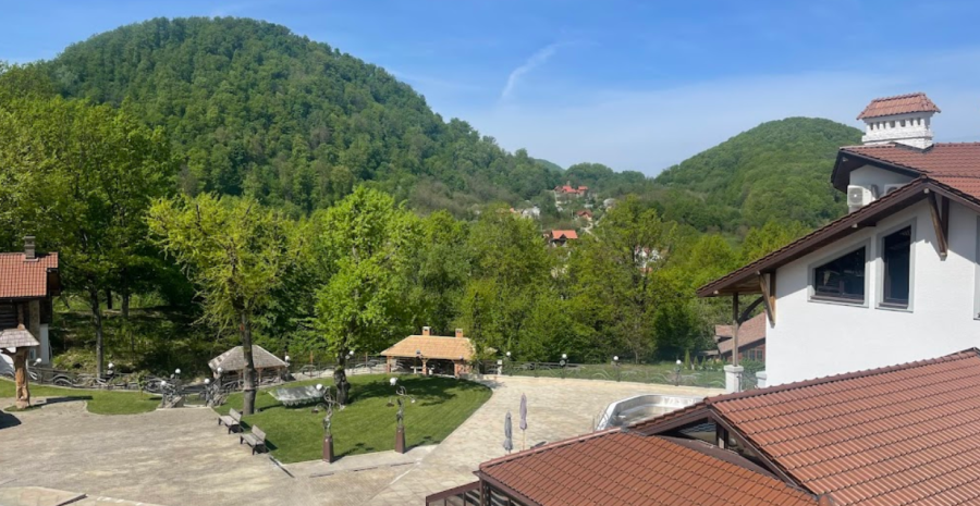 Готельно-ресторанний SPA комплекс Мольфар