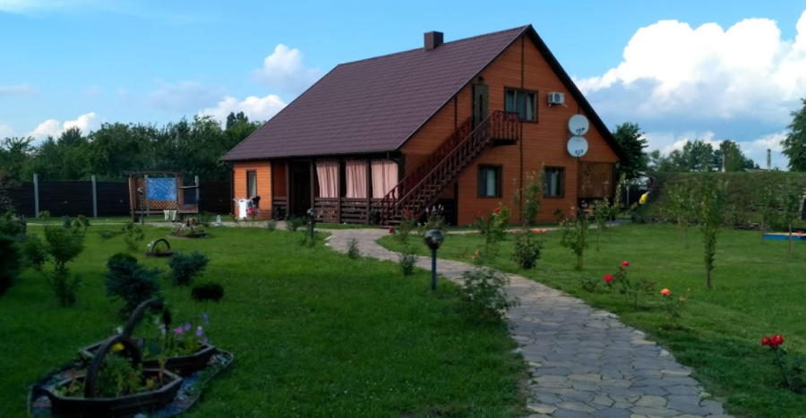 Клуб родинного відпочинку та дозвілля «Весела оселя»