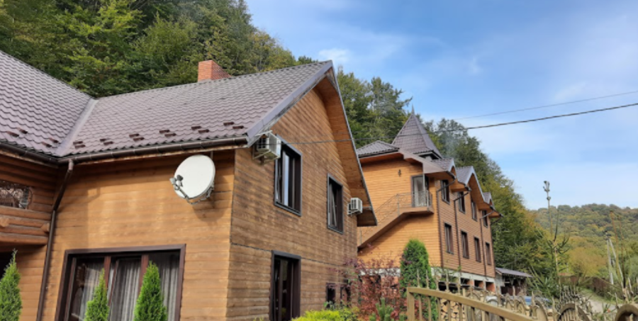 Котеджне Містечко «ОАЗИС КАРПАТ» 