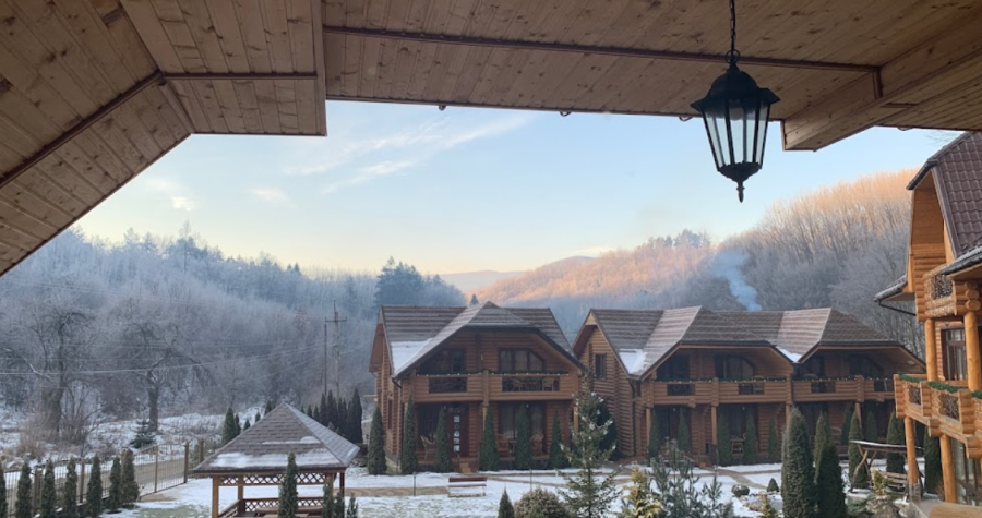 Котеджне Містечко «ОАЗИС КАРПАТ» 