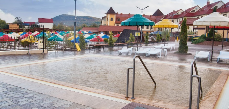 Оздоровчий комплекс «Жайворонок»