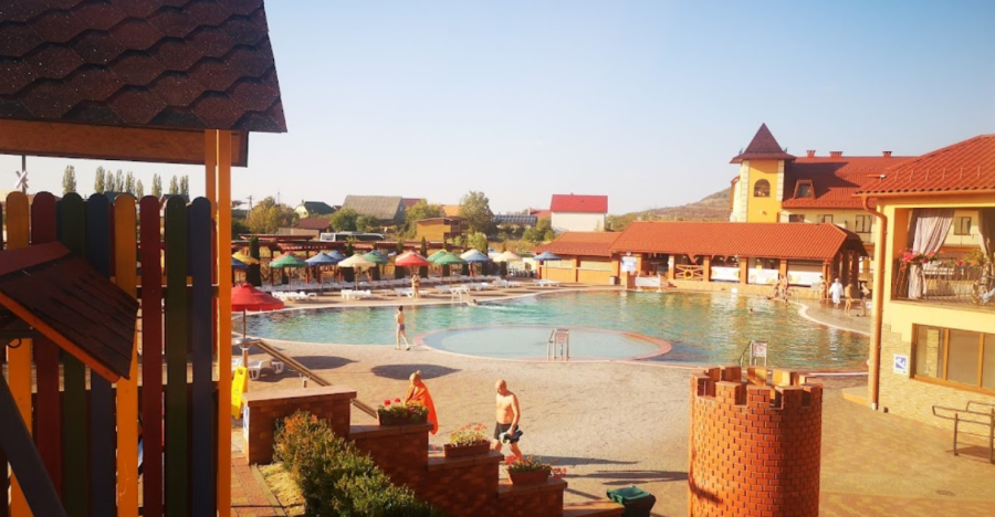 Оздоровчий комплекс «Жайворонок»