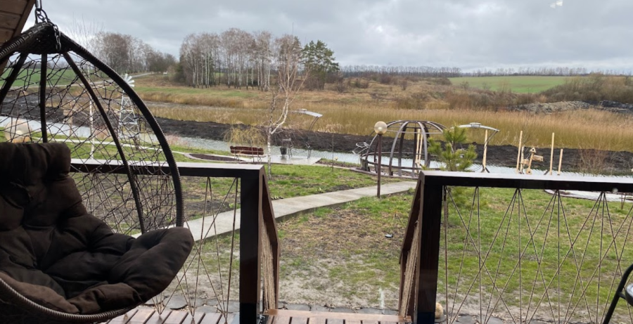 Рибалка на базі відпочинку «Нова Січ» у Вінницькій області