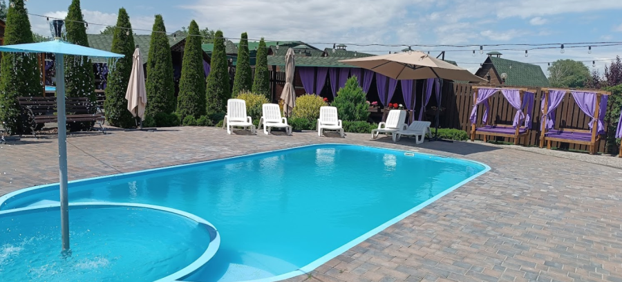 Рибалка на базі відпочинку «Нова Січ» у Вінницькій області