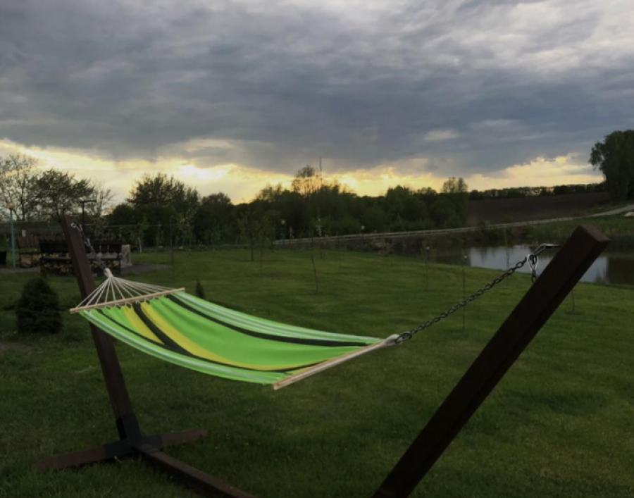 Рибалка на базі відпочинку «Нова Січ» у Вінницькій області