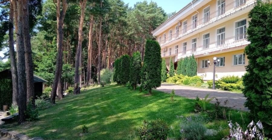 «Три Бобри» готельно—оздоровчий комплекс у Волинській області