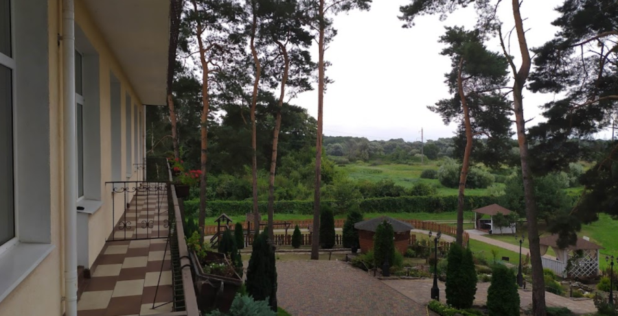 «Три Бобри» готельно—оздоровчий комплекс у Волинській області