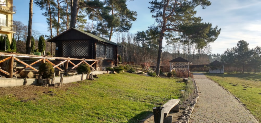 «Три Бобри» готельно—оздоровчий комплекс у Волинській області