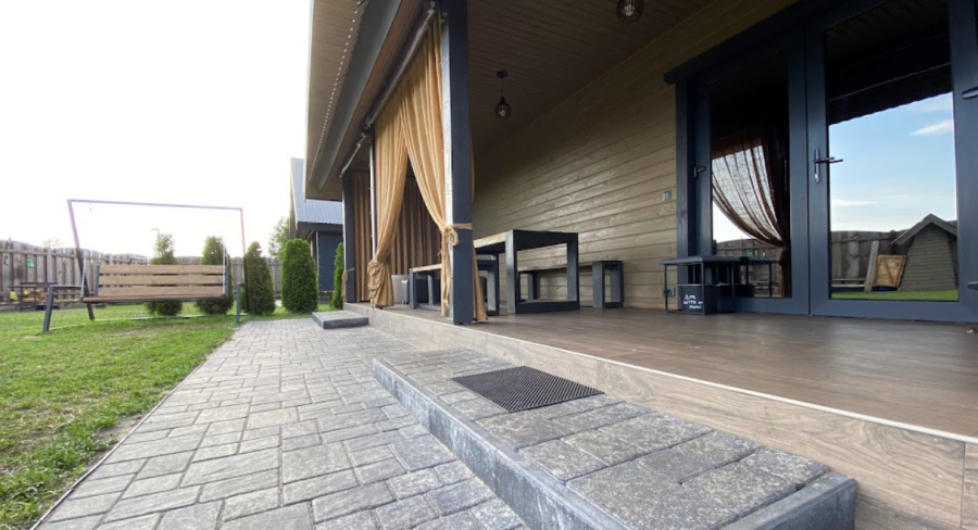 «Три Богатирі» котеджі для відпочинку