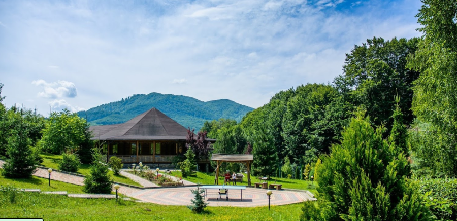 Туристичний комплекс «Ерней Лаз»