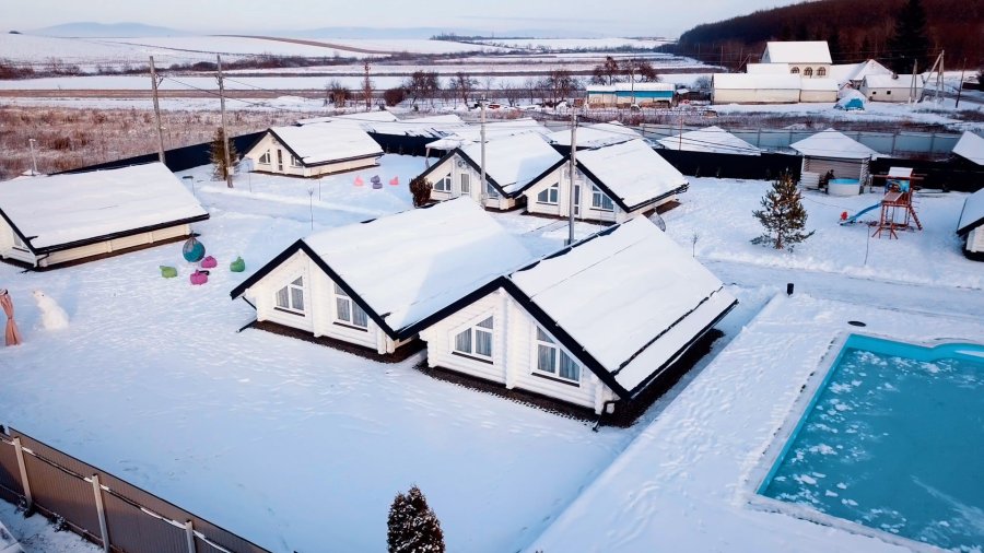 Відпочинок на Закарпатті з басейном «Canada»