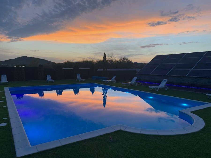 Відпочинок на Закарпатті з басейном «Canada»