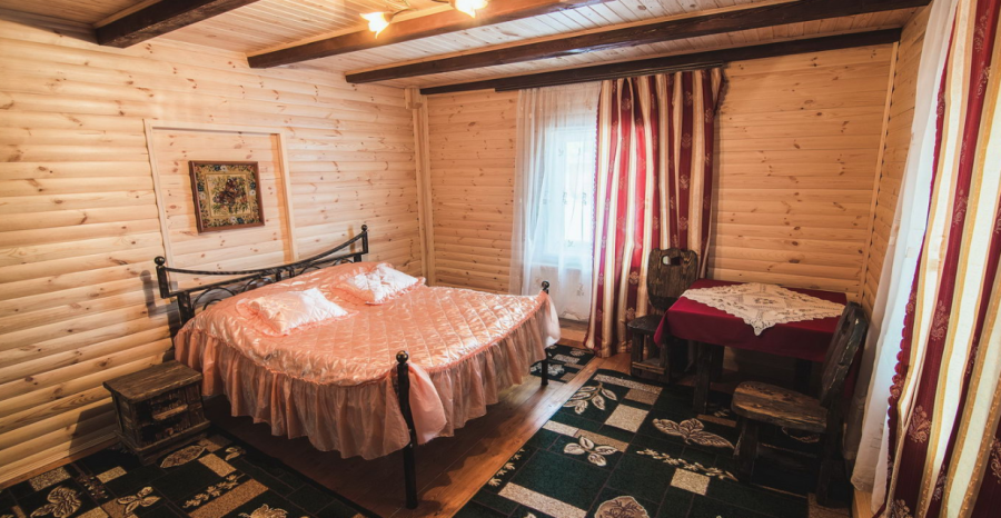 Готельно-ресторанний комплекс «Дубки»