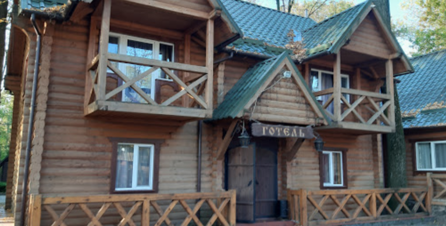 Готельно-ресторанний комплекс «Дубки»