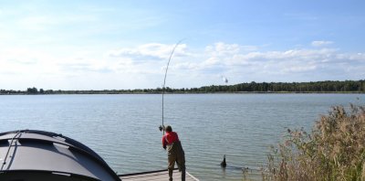 Рибалка на Озері Кричевичі у Волинській області