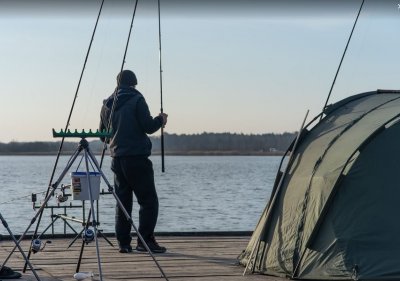 Рибалка на Озері Кричевичі у Волинській області