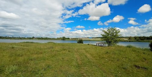 Рибалка на ставку с. Вільне Дніпропетровської області