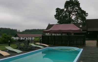 Рибалка на комплексі Царів Хутір 