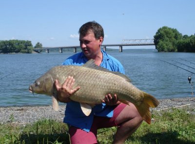 Рибалка на ставку «Юрченкове» у Харківській області